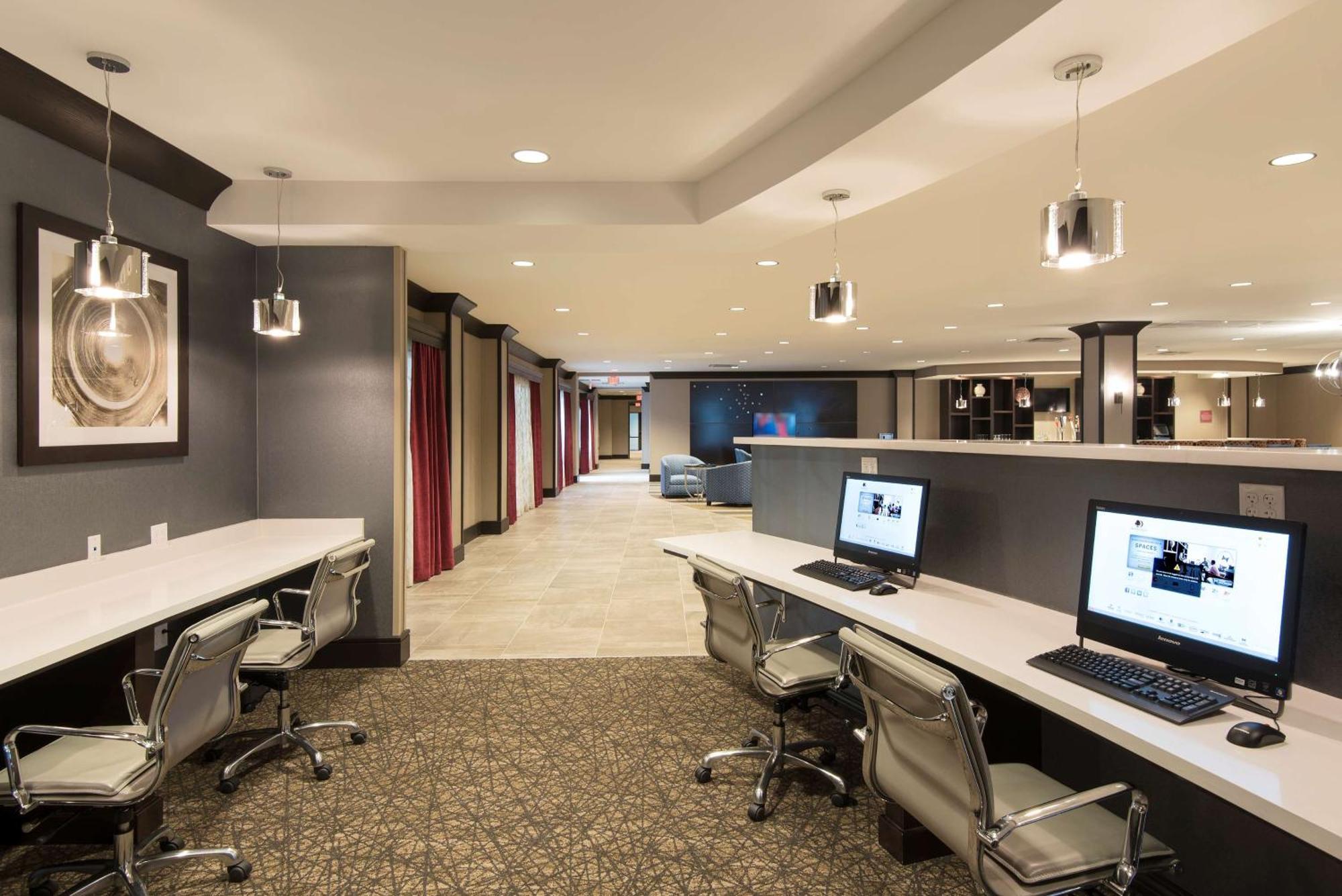 Hotel Doubletree By Hilton Schenectady Extérieur photo