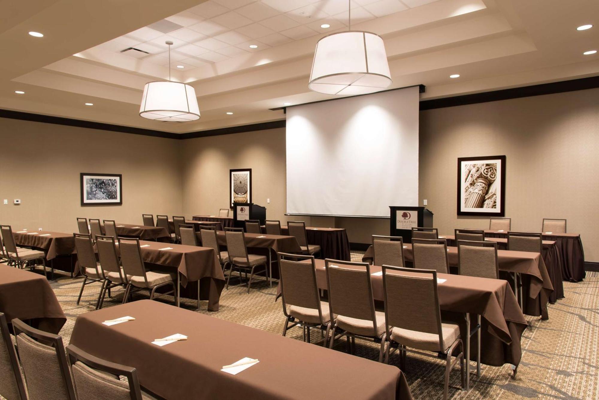 Hotel Doubletree By Hilton Schenectady Extérieur photo