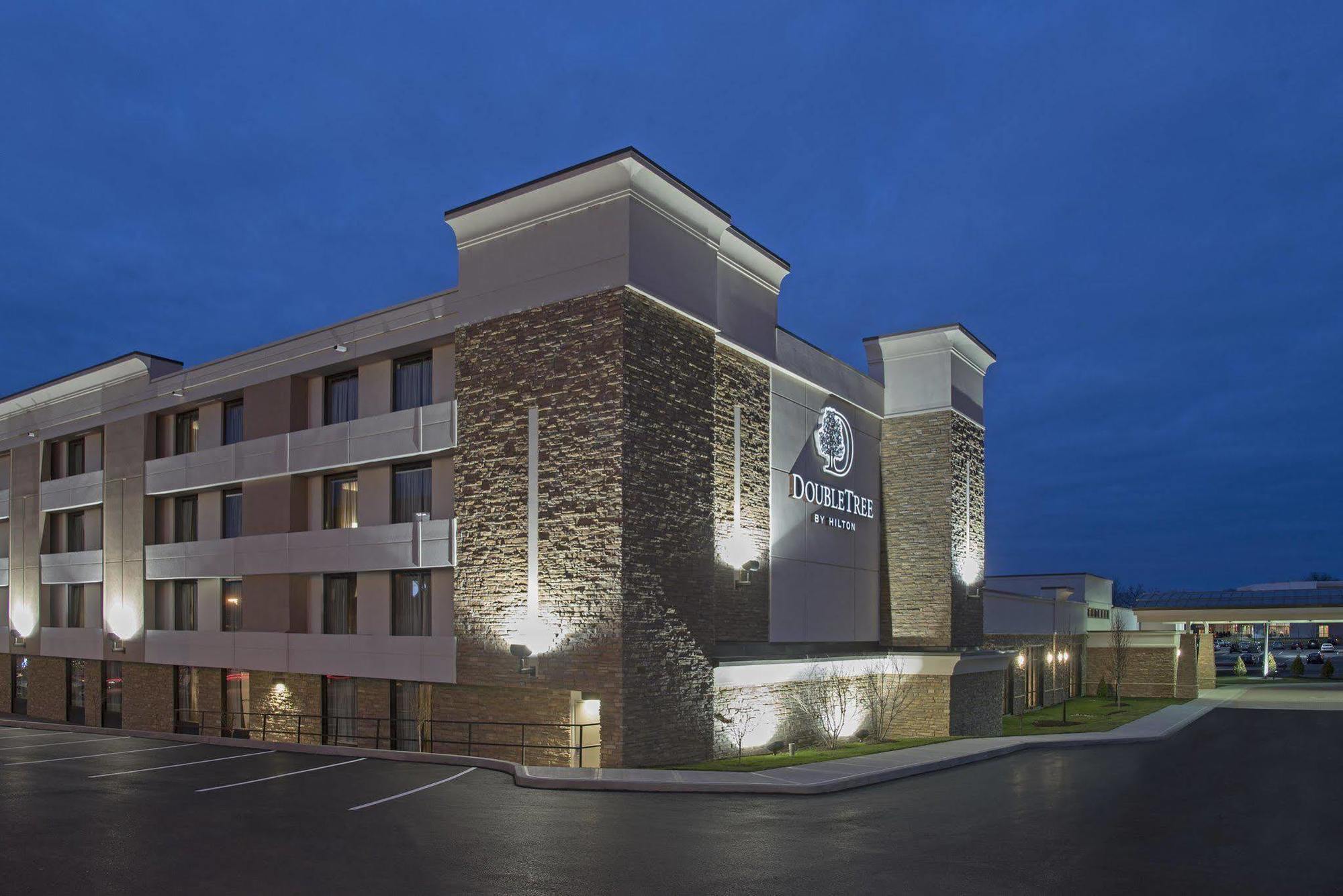 Hotel Doubletree By Hilton Schenectady Extérieur photo